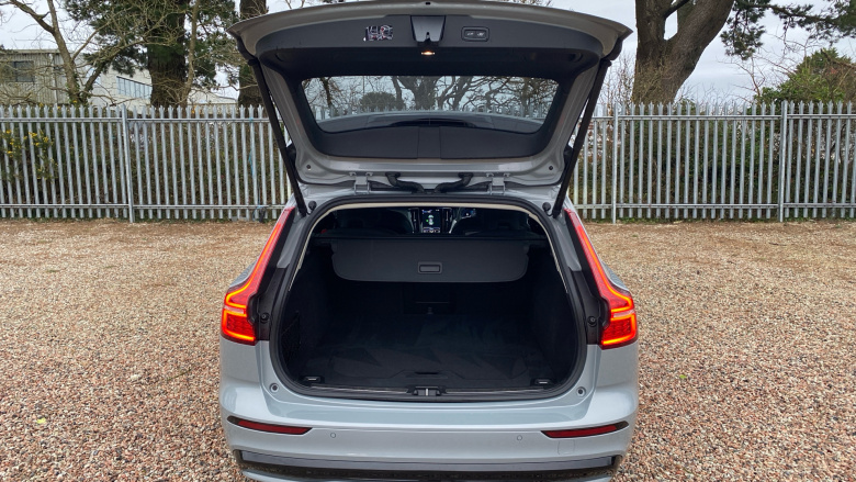 Volvo V60 2.0 B4P Plus Dark 5dr Auto [7 speed] Petrol Estate